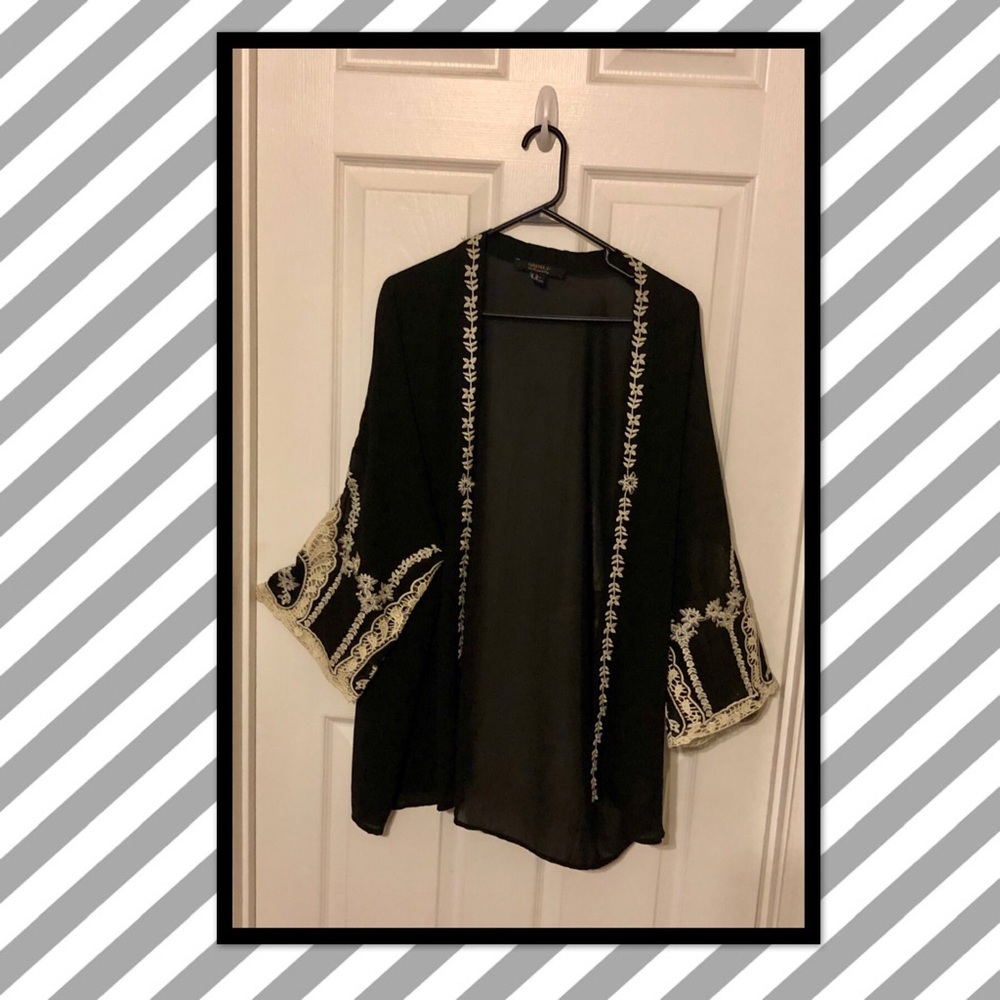 Forever 21 Embroidered Kimono